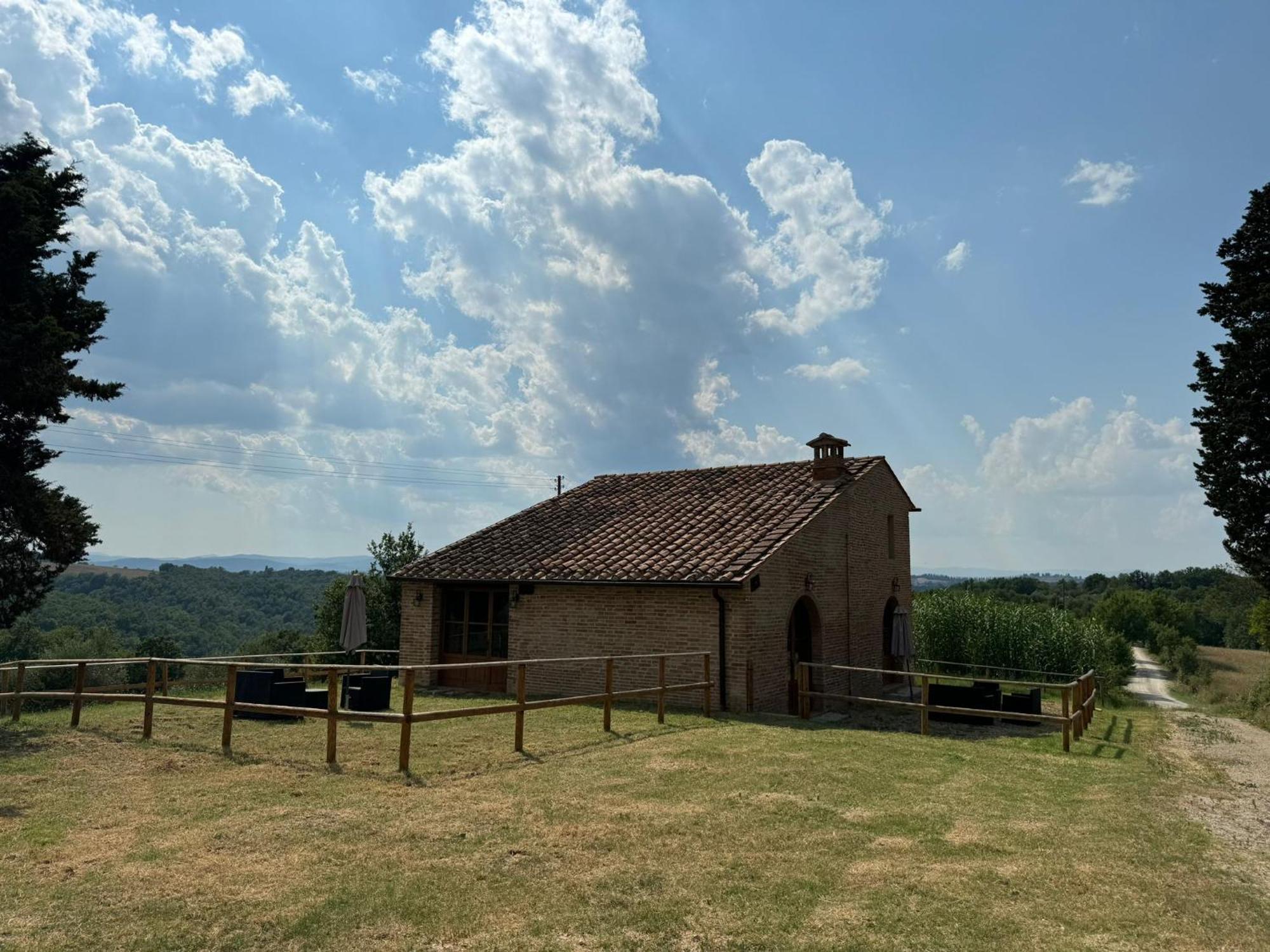Agriturismo Diffuso Monte Oliveto Maggiore Chiusure エクステリア 写真